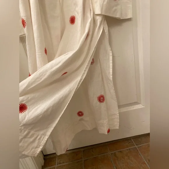 Free people White Dress with Red Floral Embroidery size XS oversized - Picture 7 of 10